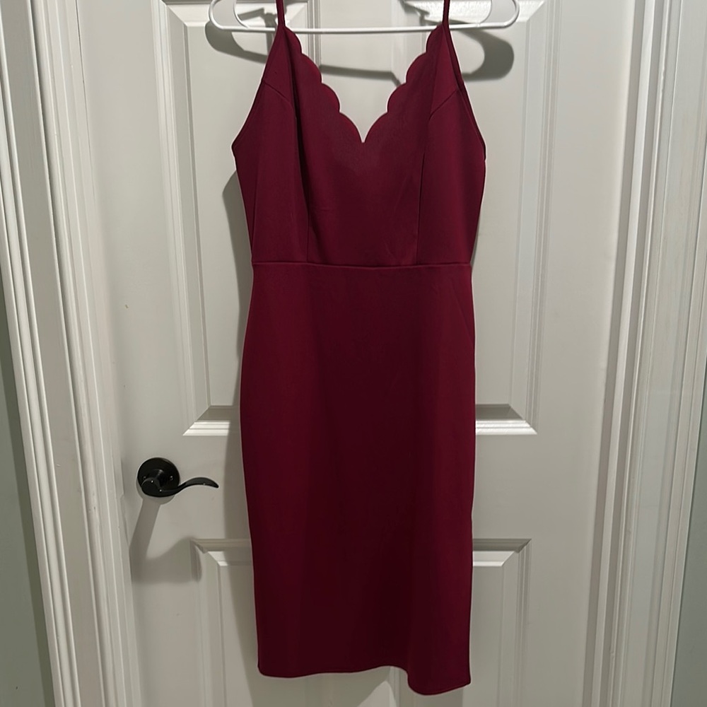 Elegant Burgundy Spaghetti Strap Dress